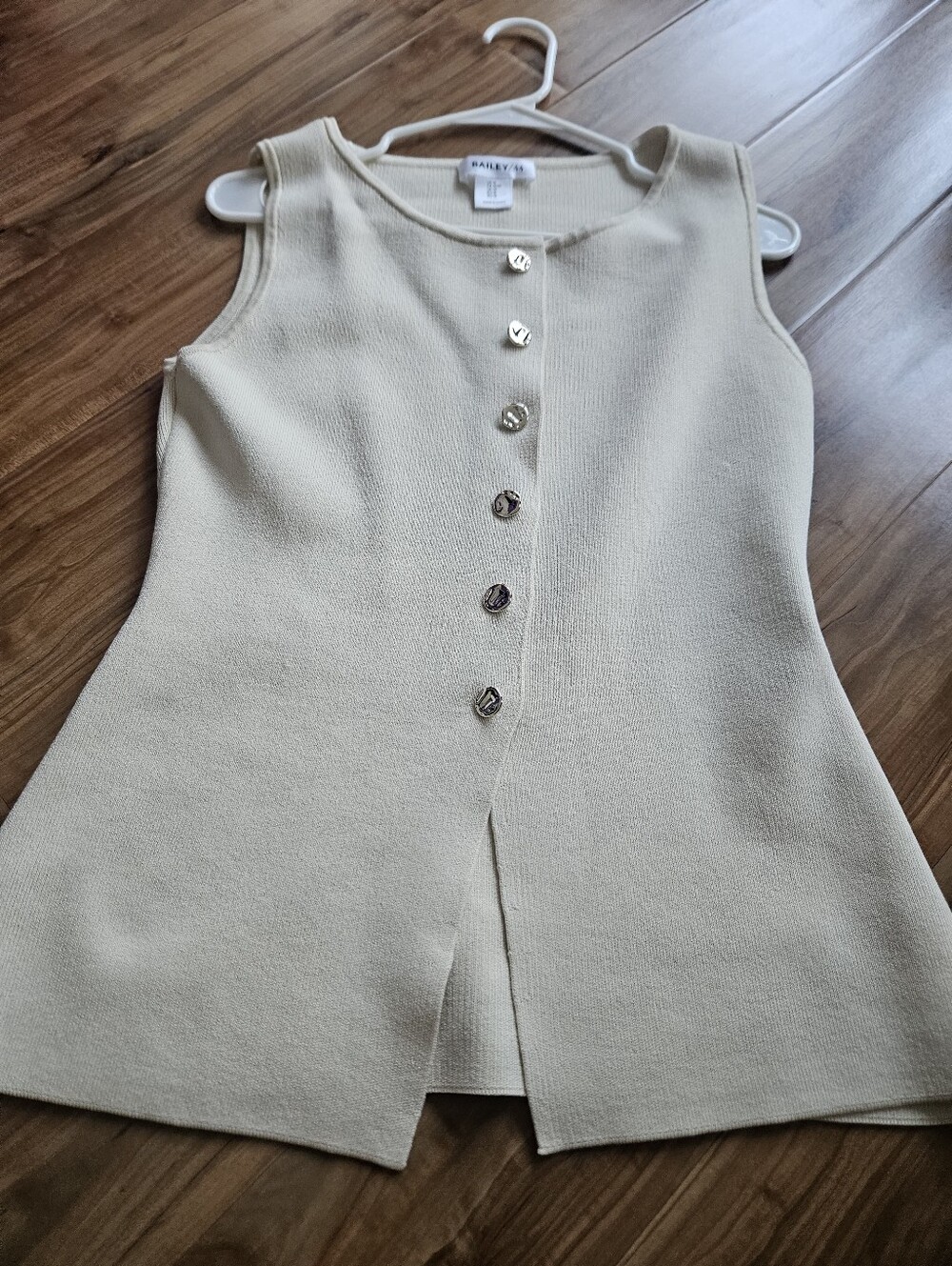 Bailey 44 Cream Sleeveless Button-Front A-Line Vest Size M
